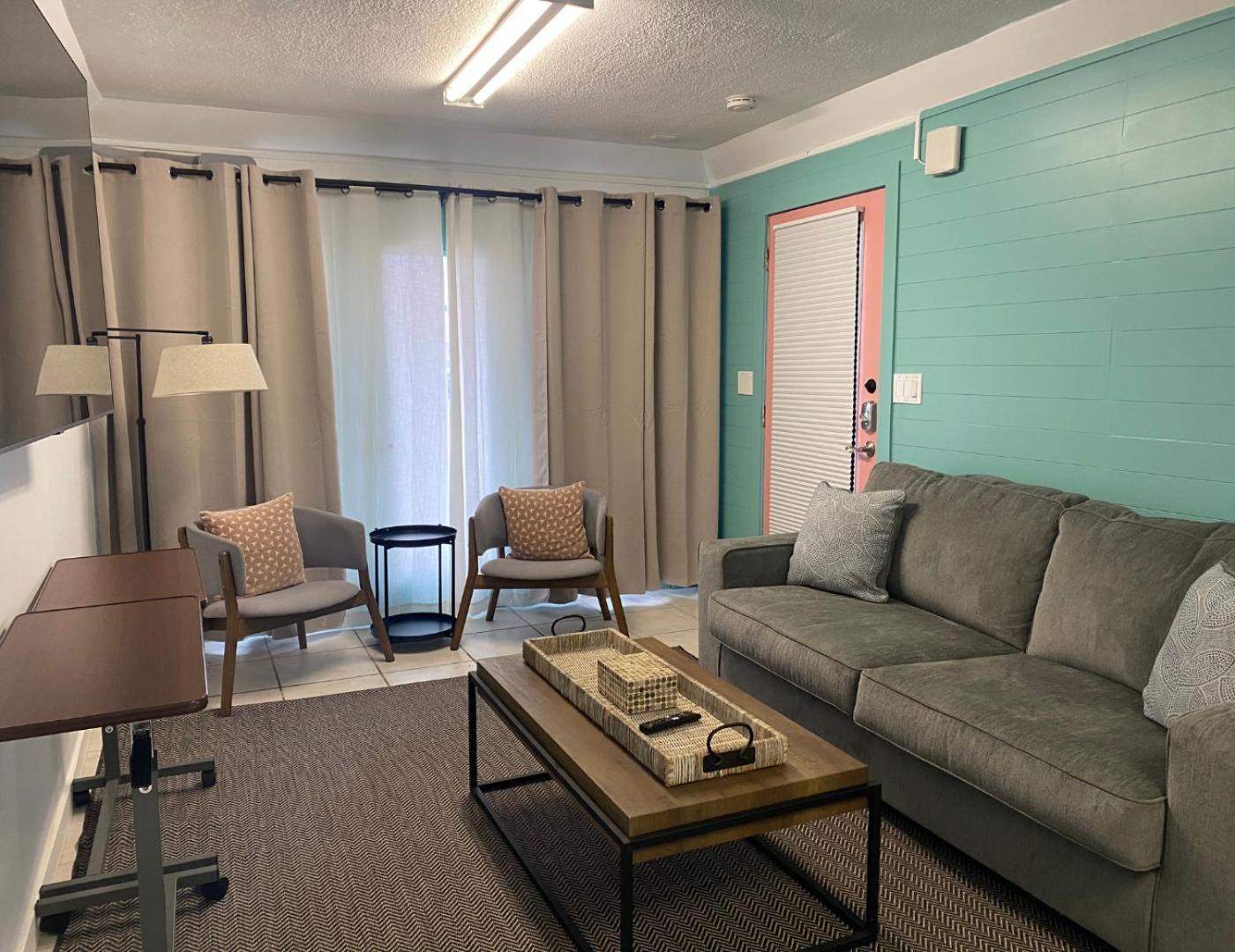 Oasis Palms Resort St. Pete Beach Esterno foto