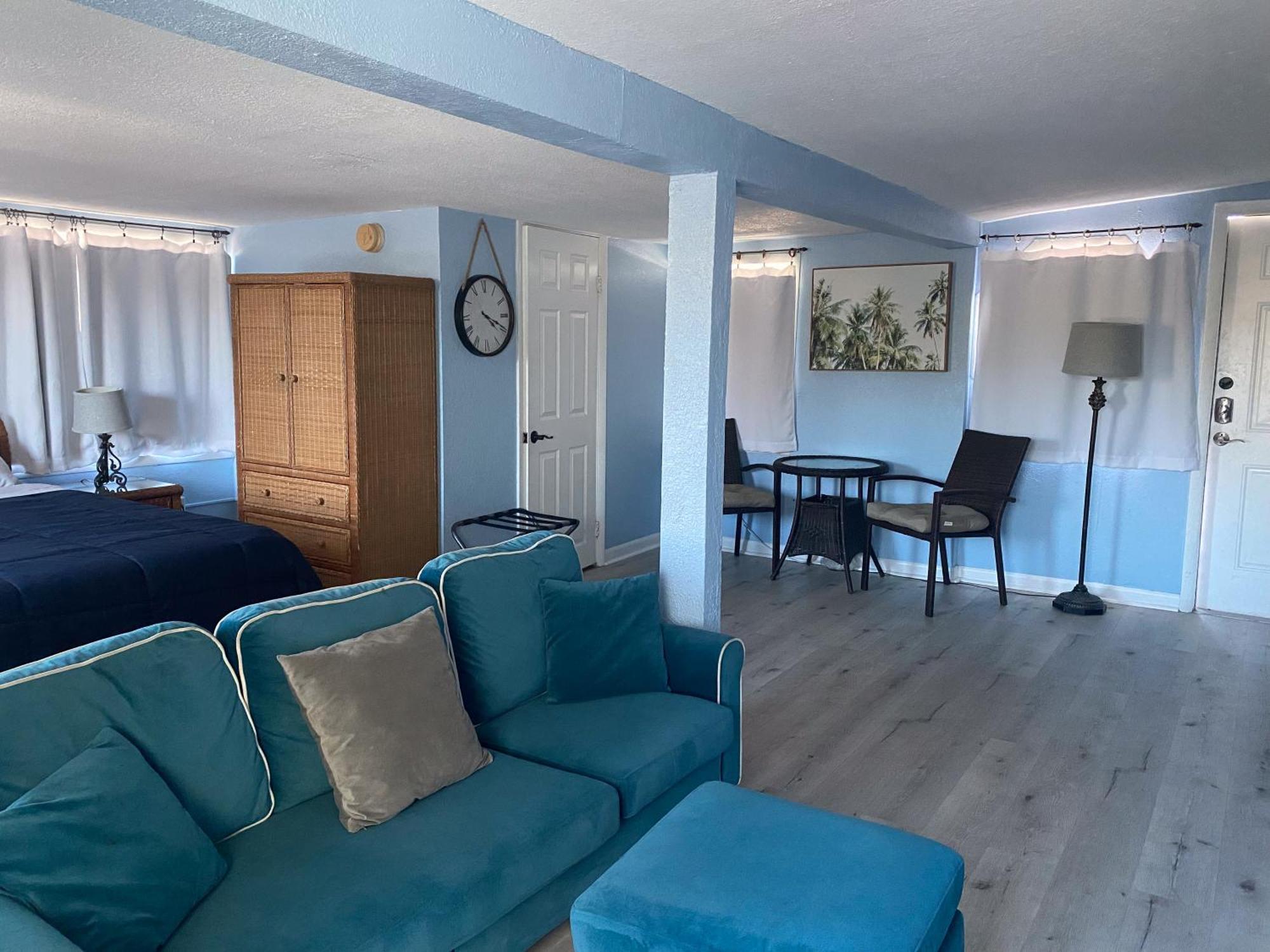 Oasis Palms Resort St. Pete Beach Esterno foto
