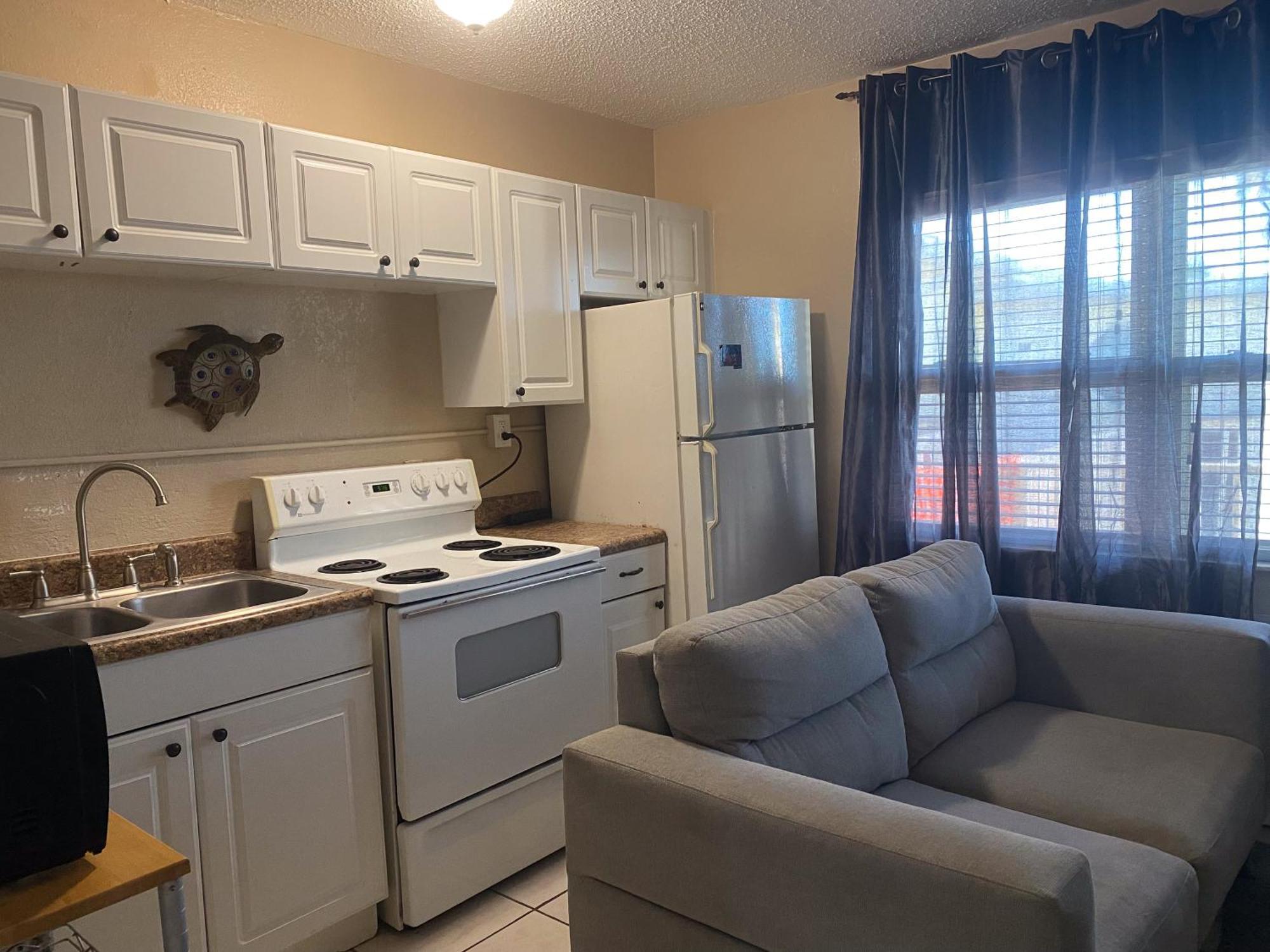 Oasis Palms Resort St. Pete Beach Esterno foto